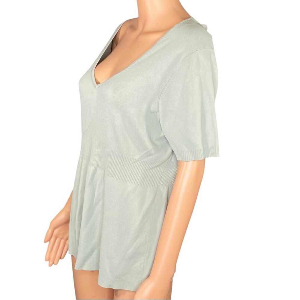 Ann Taylor LOFT Blouse Empire Waist Knit Light Sage V-Neck Peplum Ribbed SZ XL - Picture 2 of 5